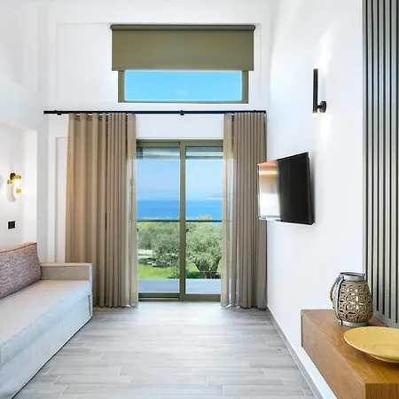 Albatros House Hotel *